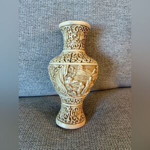 Norleans of Italy Hand Carved Resin Faux I vory Vase 6-3/4” Antique Oriental